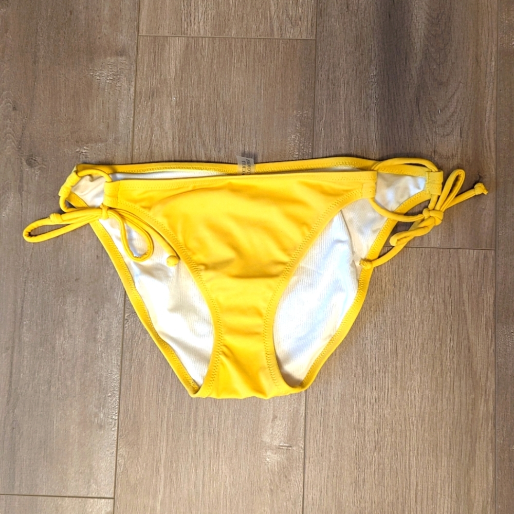 Victoria's Secret bikini bottoms